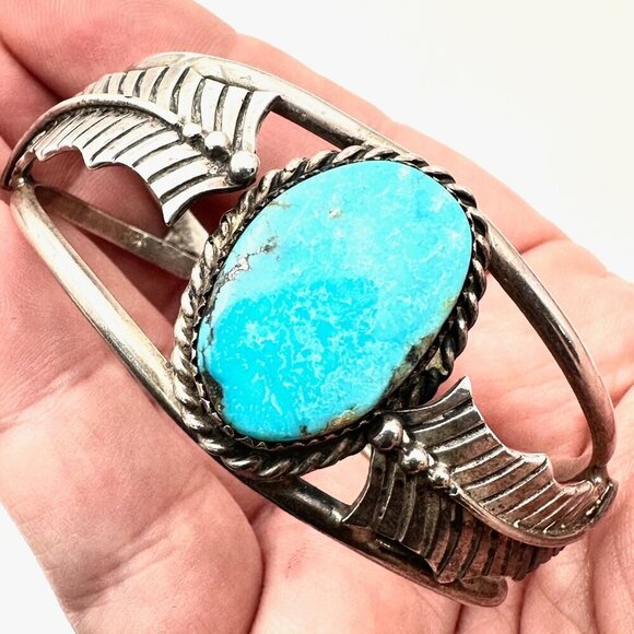 Vintage Native American Hallmarked H Turquoise Bracelet Sterling Silver Cuff - Picture 3 of 5